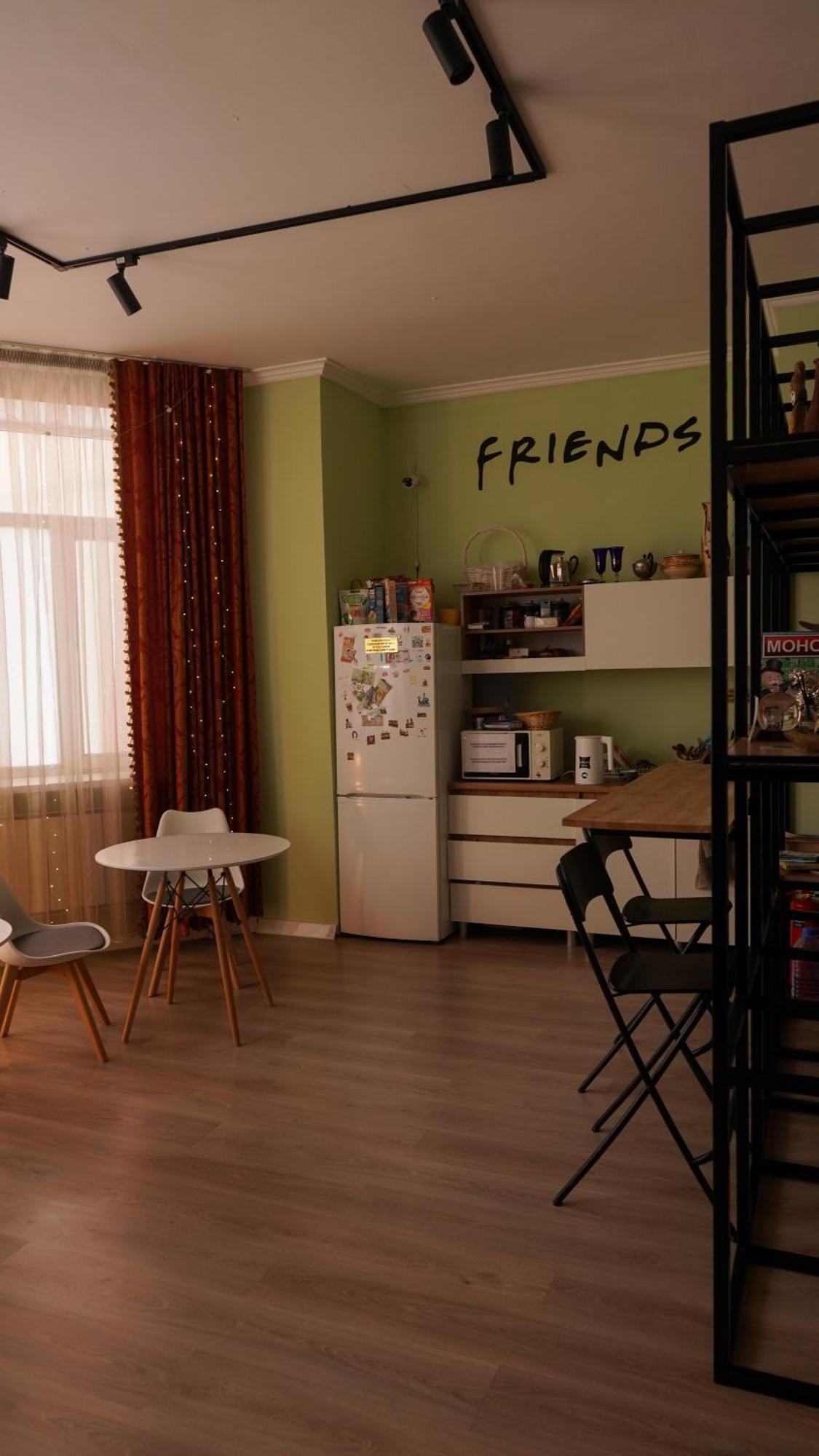 Friends Hostel 阿斯坦纳 外观 照片