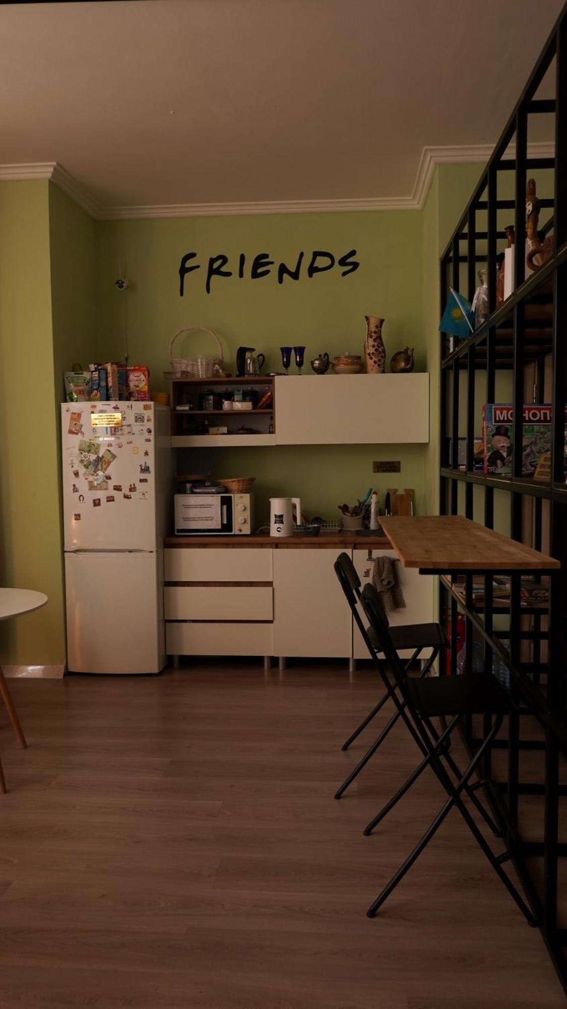 Friends Hostel 阿斯坦纳 外观 照片